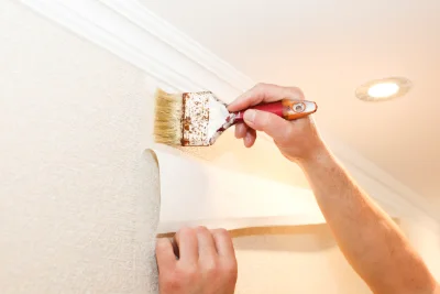 Pose de papier peint à Genilac — revêtements muraux et toiles de verre